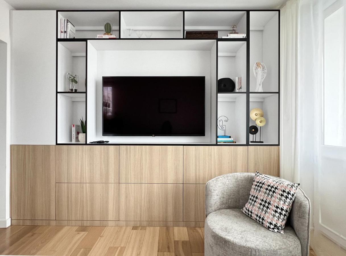 Stylowy Apartament Przy Metrze Varsovia Exterior foto